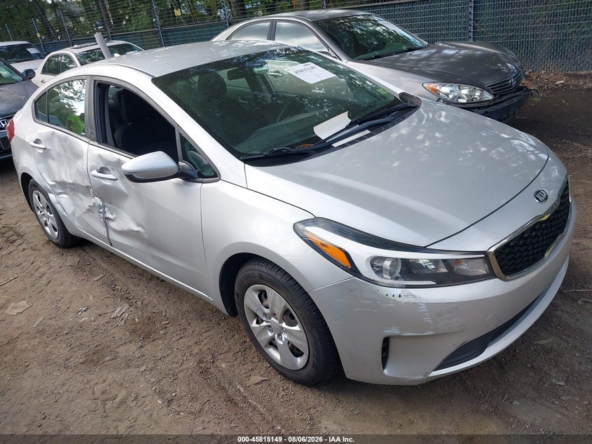 2018 KIA FORTE LX | 3KPFK4A75JE258157 | UPCARS