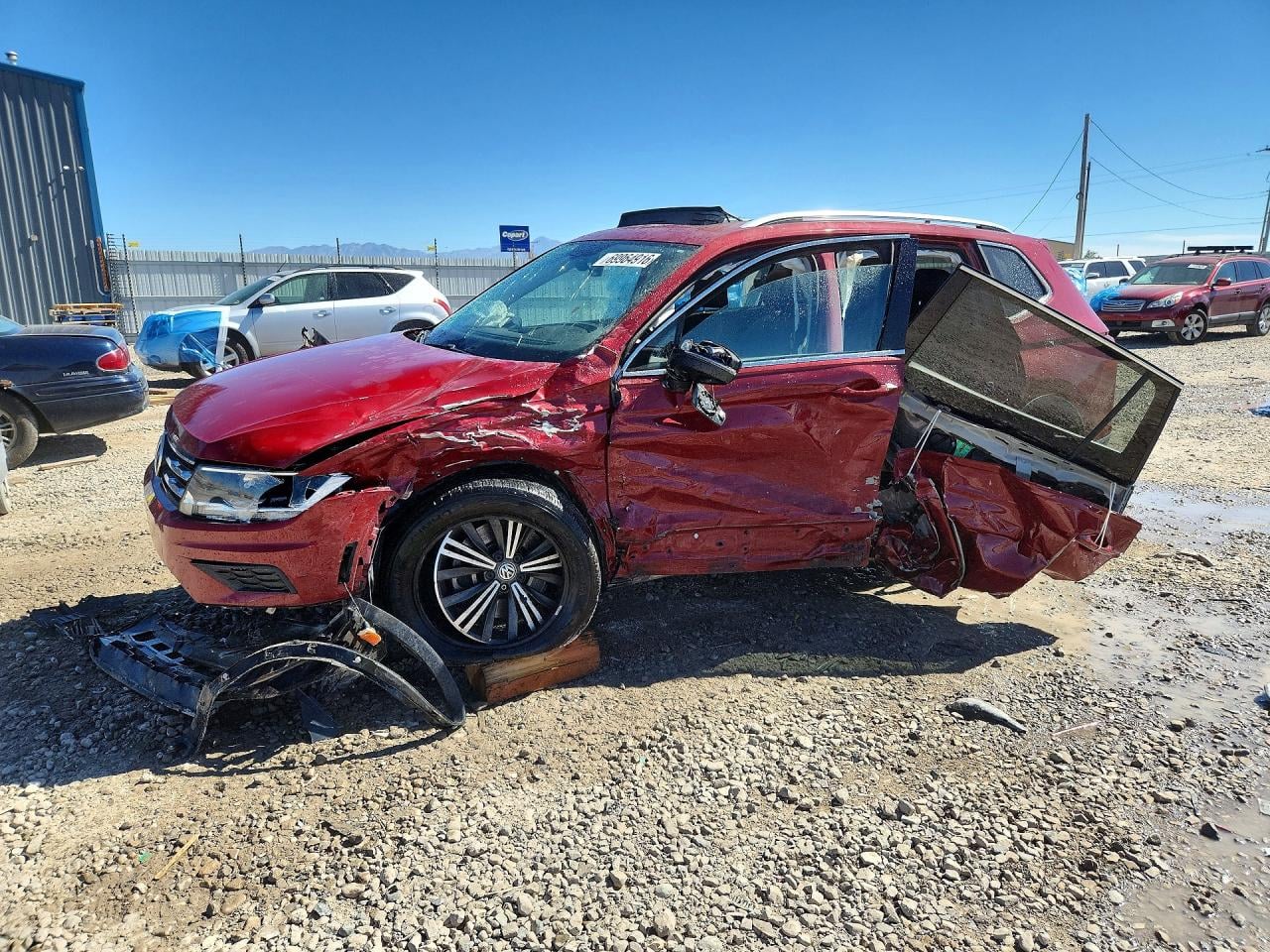 2018 VOLKSWAGEN TIGUAN SE | 3VV3B7AX9JM066378 | UPCARS