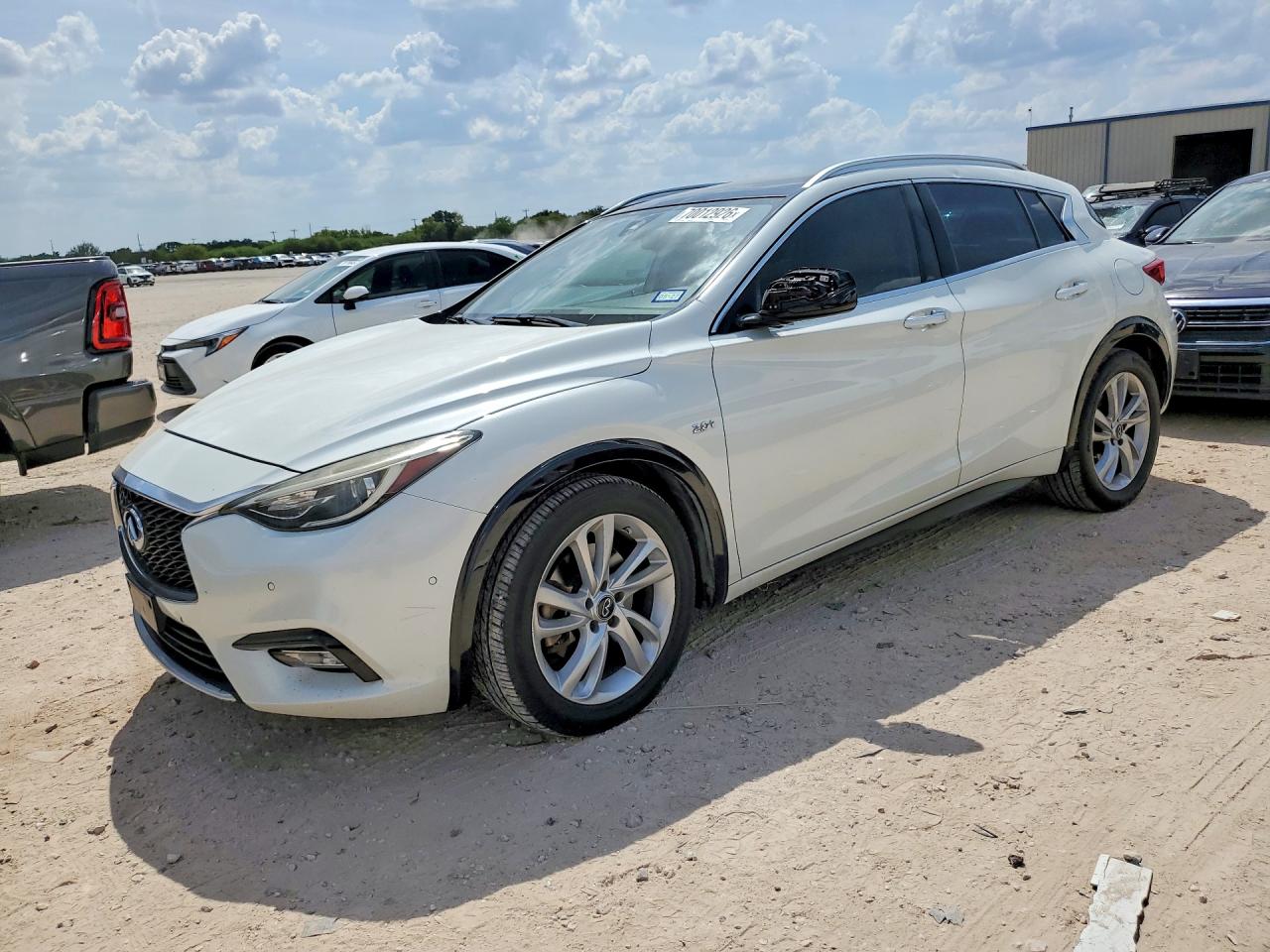 2017 INFINITI QX30 BASE | SJKCH5CPXHA031755 | UPCARS
