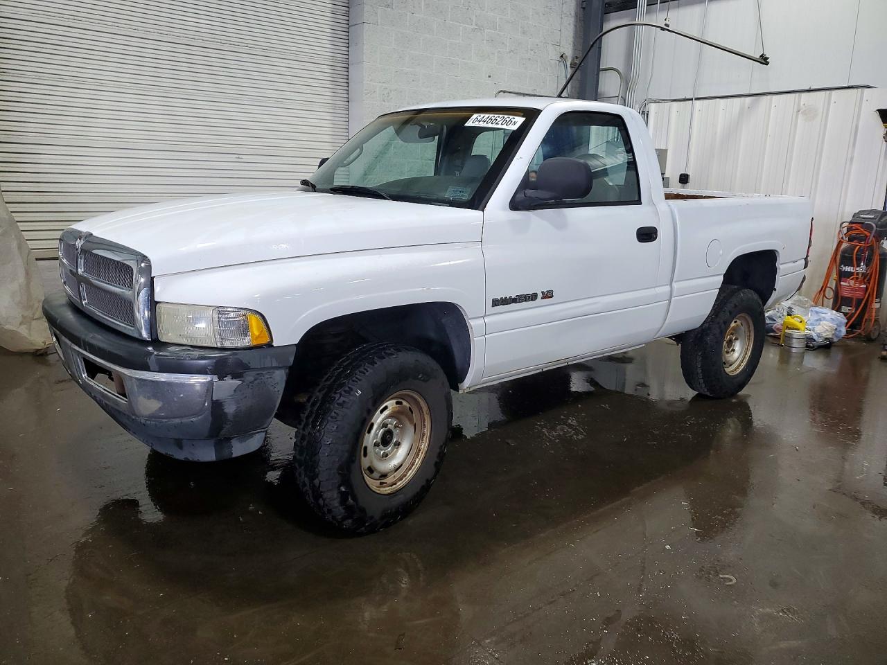 2000 DODGE RAM 1500 | 1B7HF16Y5YS597764 | UPCARS