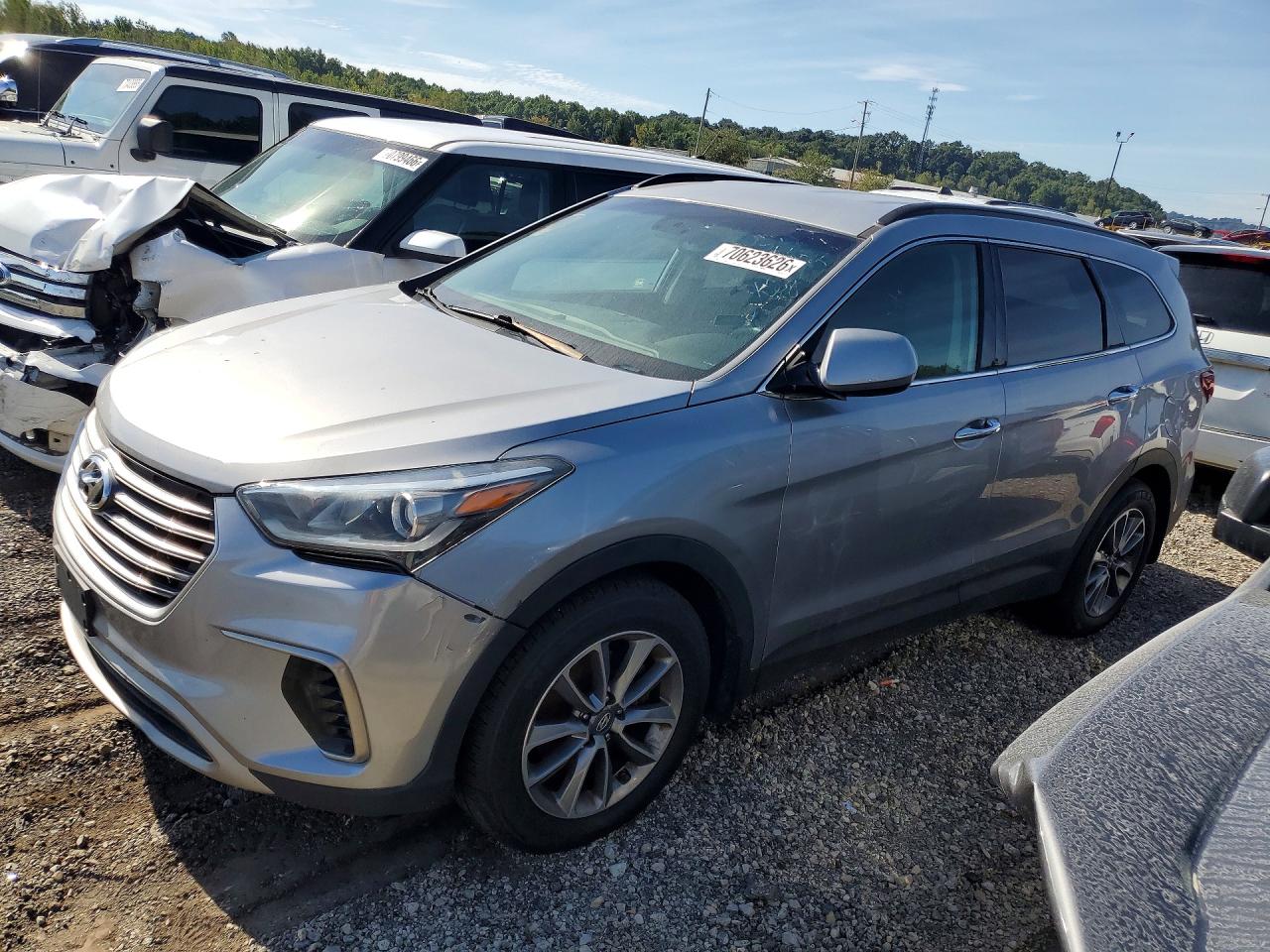 2017 HYUNDAI SANTA FE SE | KM8SMDHF5HU251772 | UPCARS
