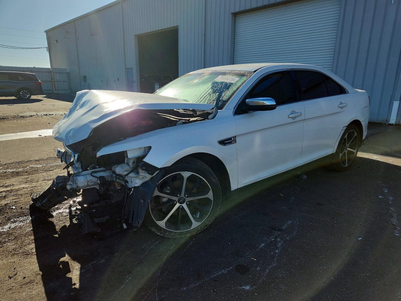 2015 FORD TAURUS LIMITED | 1FAHP2F83FG103121 | UPCARS