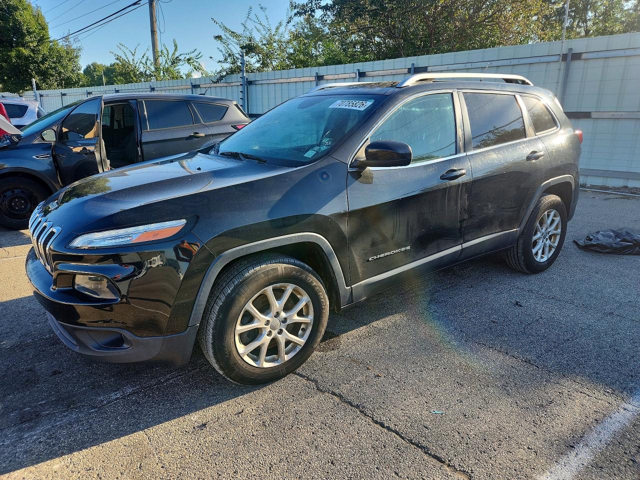 2015 JEEP CHEROKEE LATITUDE | 1C4PJMCB9FW672614 | UPCARS
