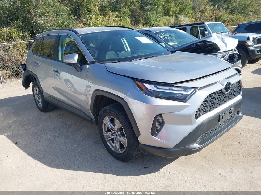 2024 TOYOTA RAV4 XLE | 2T3W1RFV5RC280619 | UPCARS