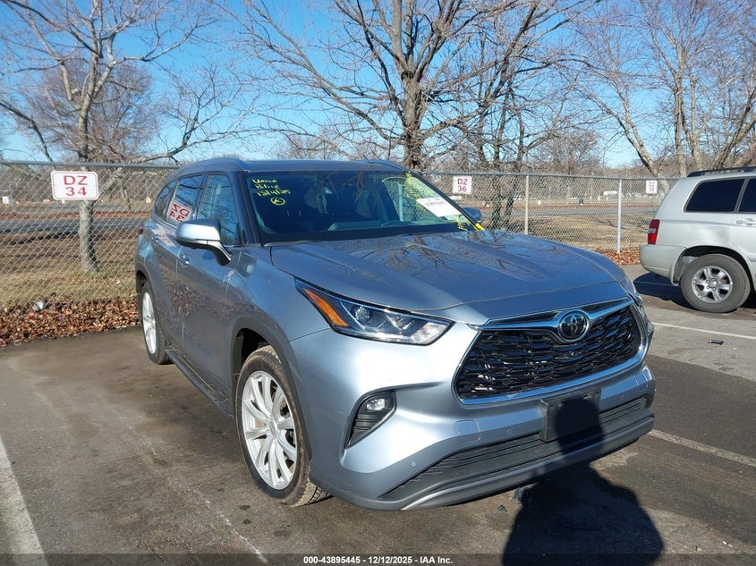 2023 TOYOTA HIGHLANDER PLATINUM | 5TDKDRBH6PS003710 | UPCARS