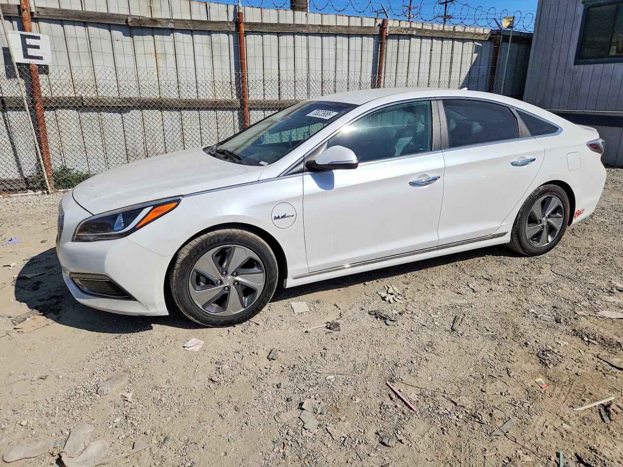 2017 HYUNDAI SONATA LIMITED | KMHE54L26HA049250 | UPCARS