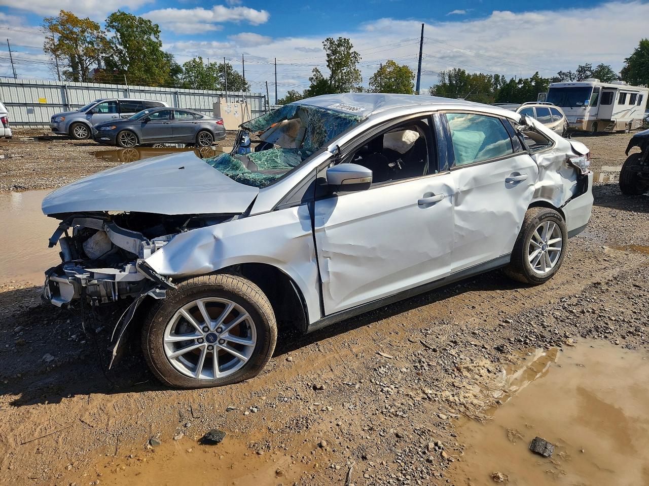 2017 FORD FOCU SE | 1FADP3F24HL315584 | UPCARS