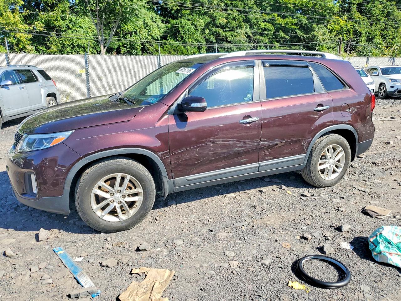2014 KIA SORENTO LX | 5XYKT3A61EG440086 | UPCARS