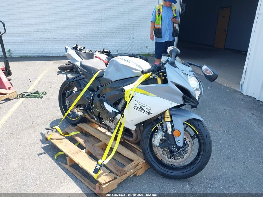 2022 SUZUKI GSX-R750 | JS1GR7MA8N7100825 | UPCARS