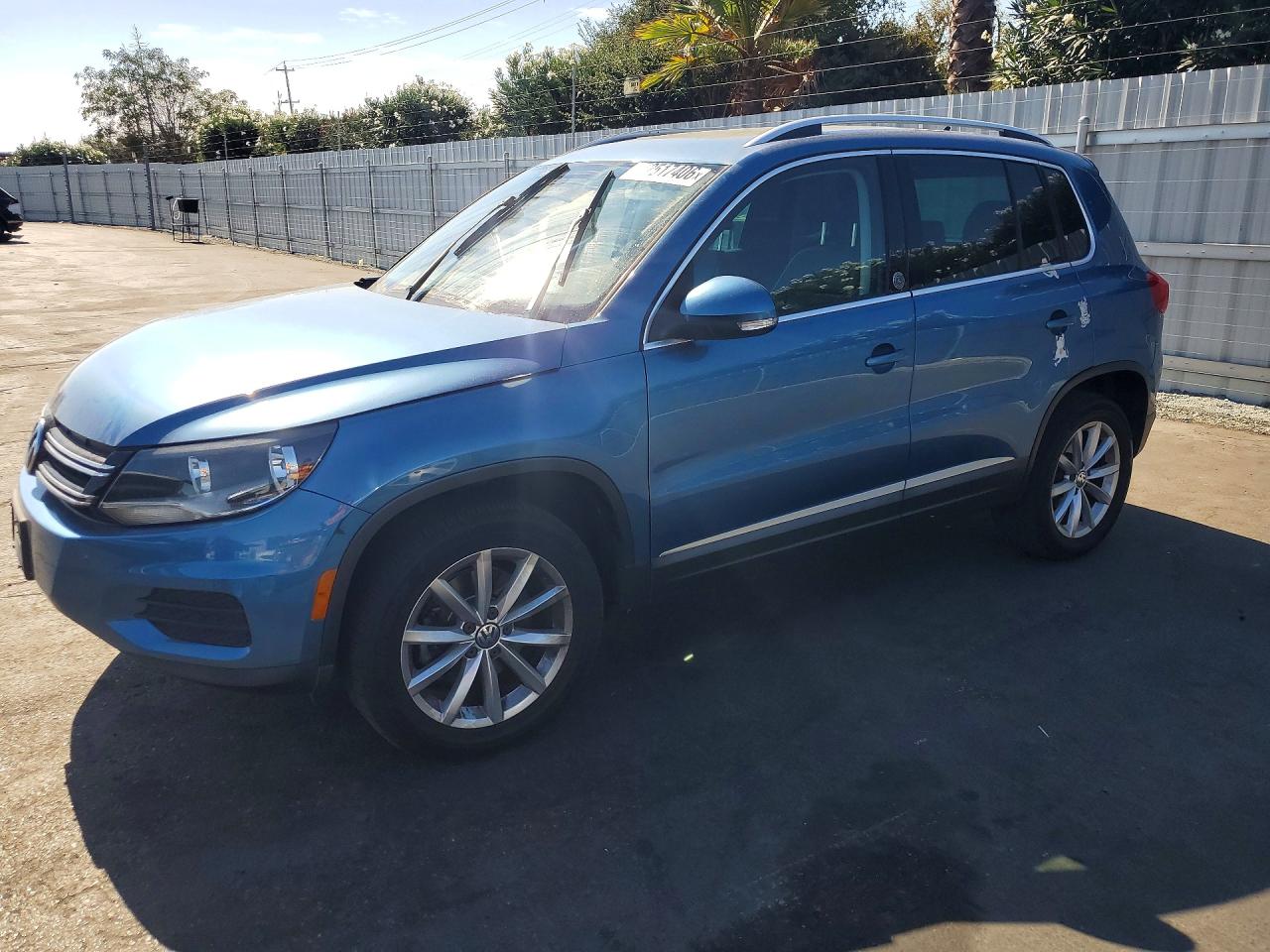 2017 VOLKSWAGEN TIGUAN WOLFSBURG | WVGRV7AX3HK003452 | UPCARS