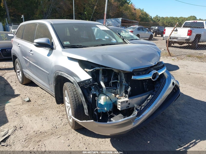 2014 TOYOTA HIGHLANDER LE V6 | 5TDBKRFH1ES054139 | UPCARS