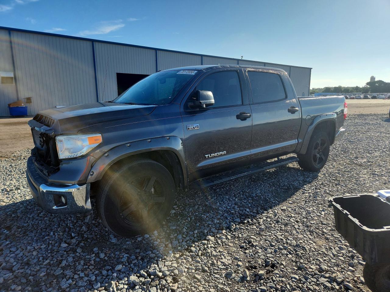 2016 TOYOTA TUNDRA CREWMAX SR5 | 5TFEW5F16GX200643 | UPCARS