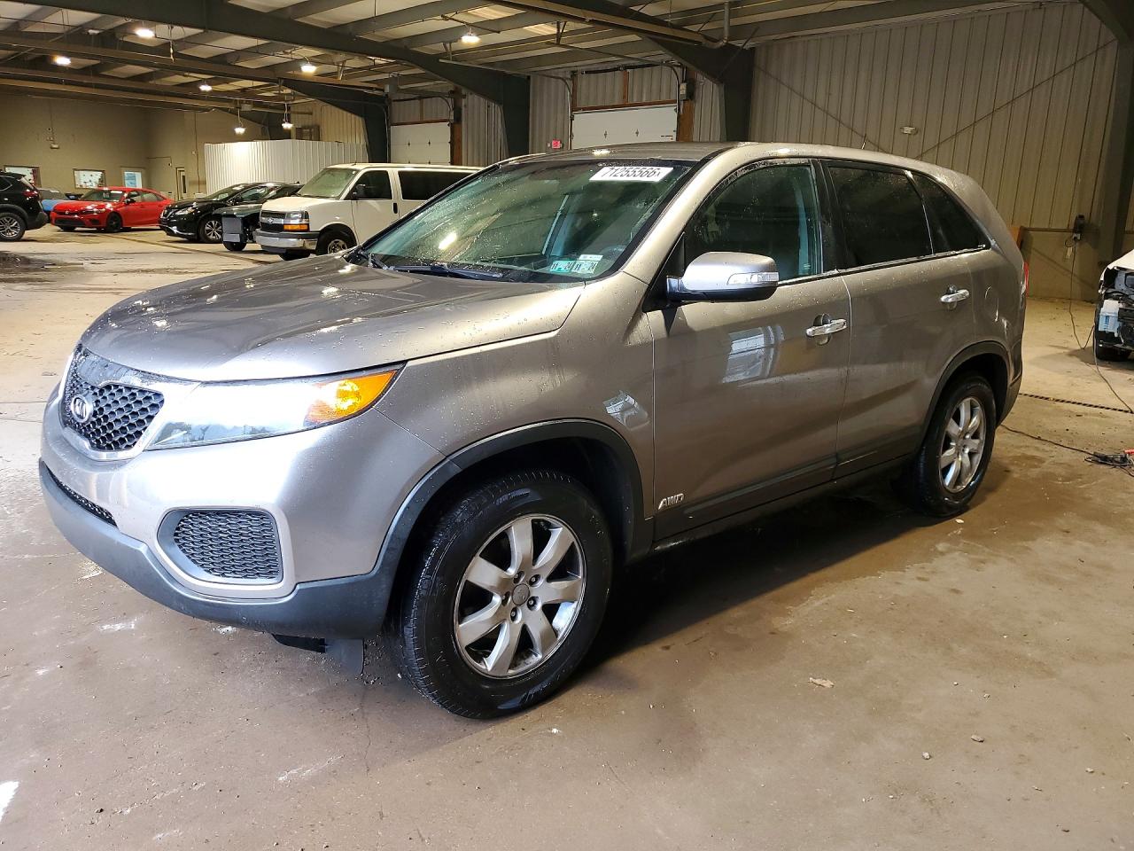 2013 KIA SORENTO LX | 5XYKTCA60DG394152 | UPCARS