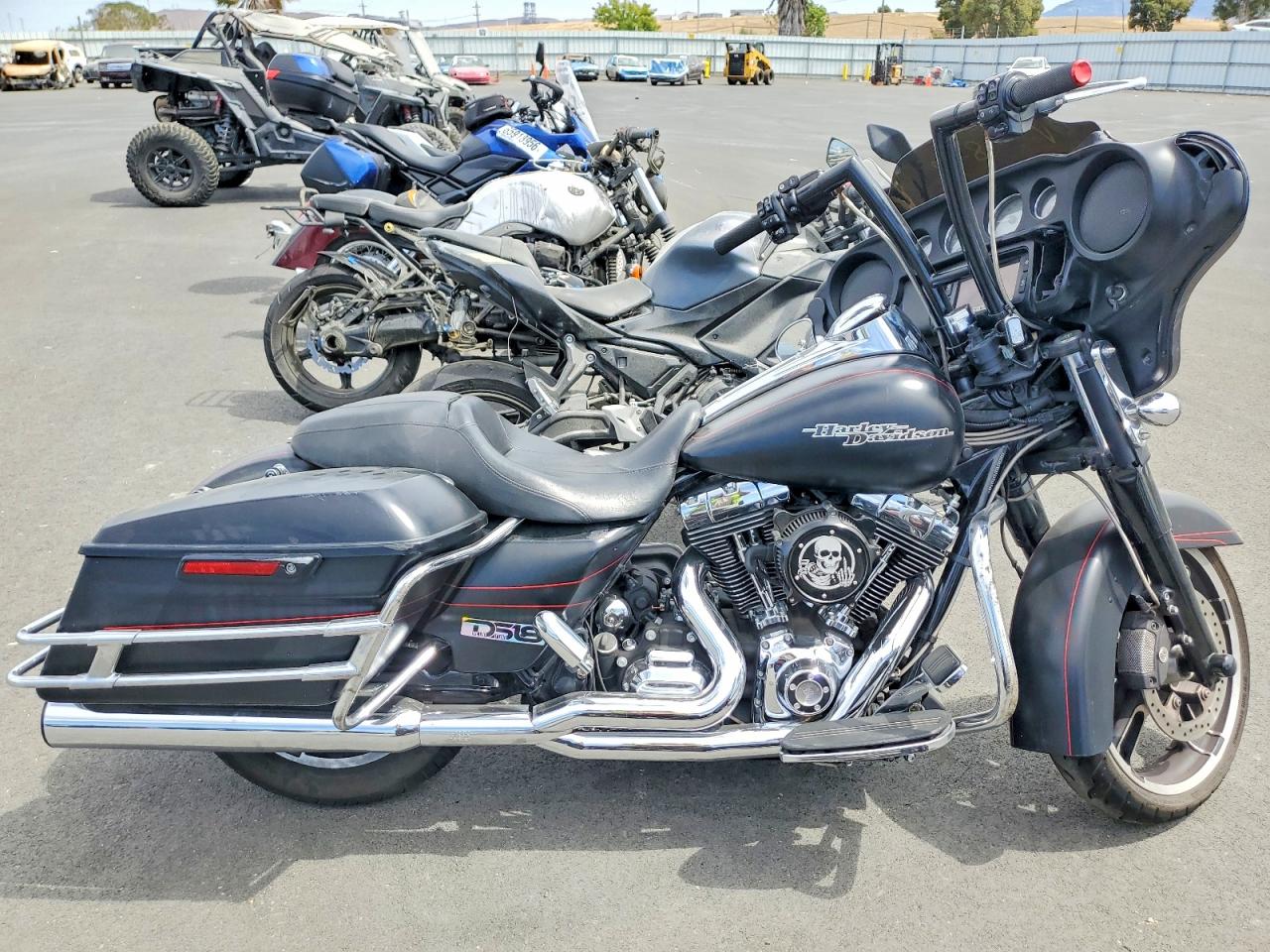 2015 HARLEY-DAVIDSON FL STREET GLIDE SPECIAL | 1HD1KRM32FB696394 | UPCARS