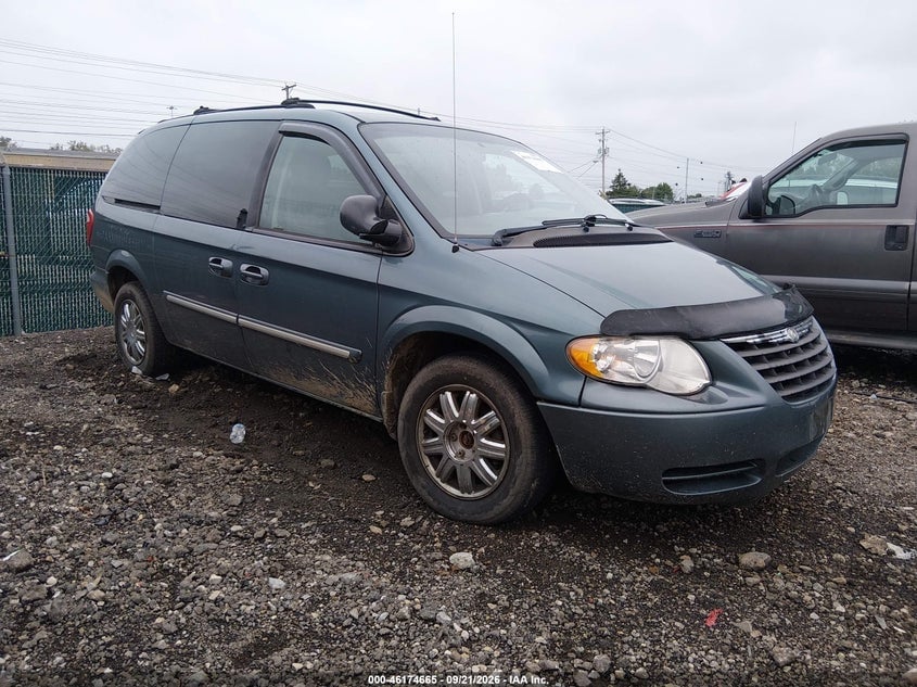 2005 CHRYSLER TOWN & COUNTRY TOURING | 2C4GP54L35R259039 | UPCARS