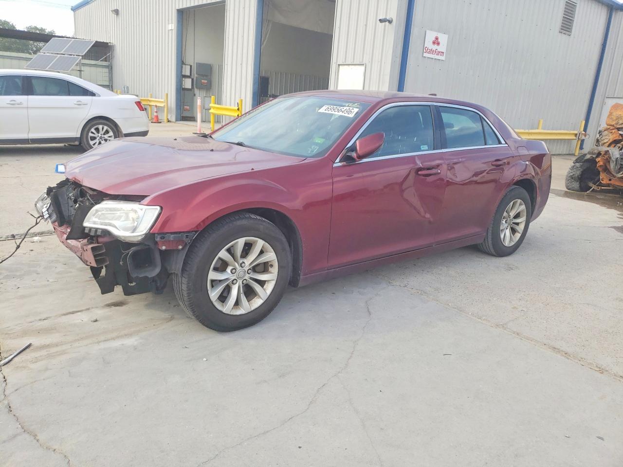 2015 CHRYSLER 300 LIMITED | 2C3CCAAG8FH818378 | UPCARS