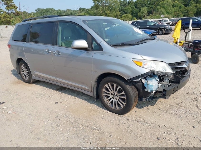 2018 TOYOTA SIENNA XLE 8 PASSENGER | 5TDYZ3DC4JS952058 | UPCARS