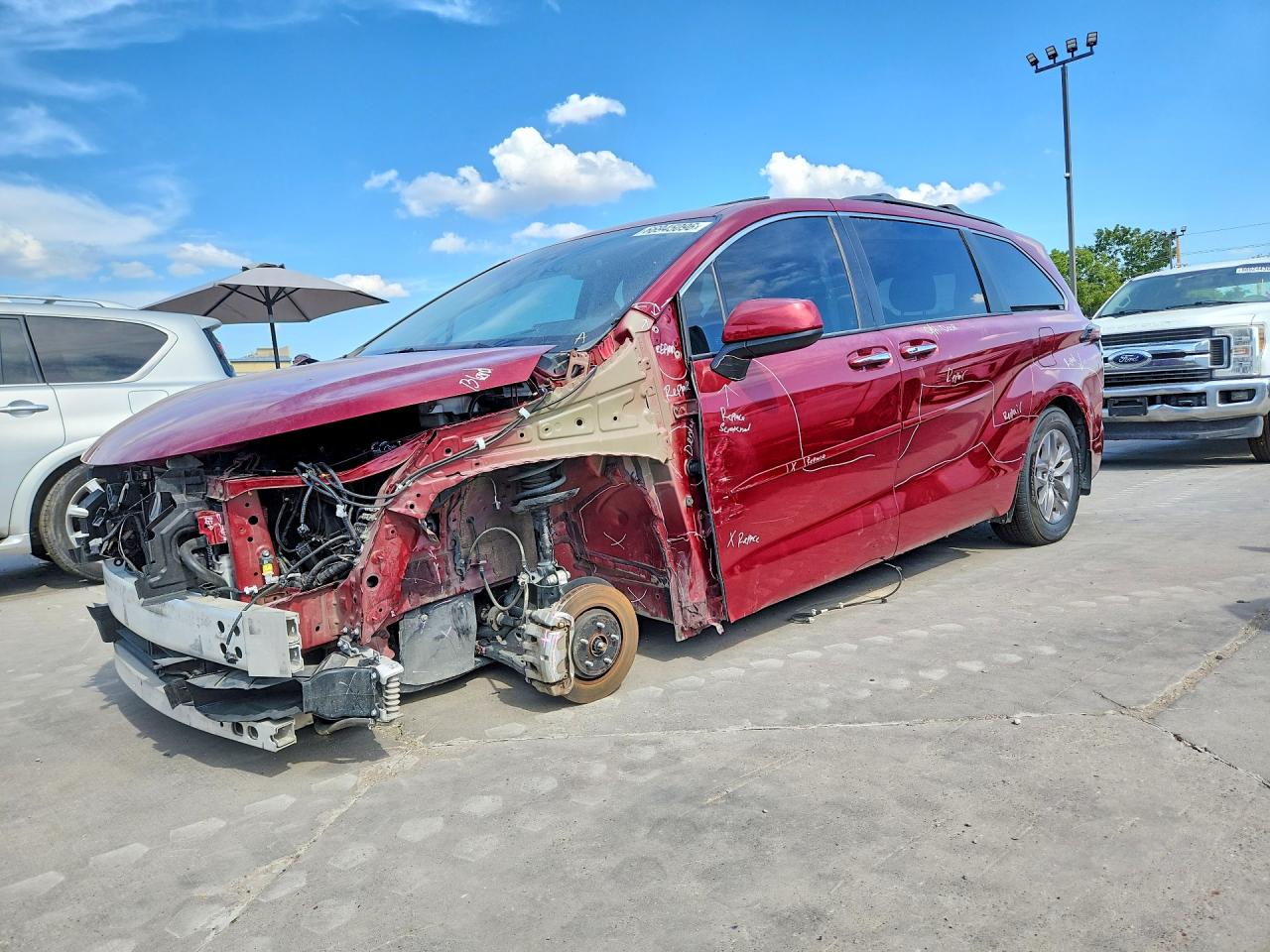 2022 TOYOTA SIENNA XLE | 5TDYRKEC9NS118009 | UPCARS