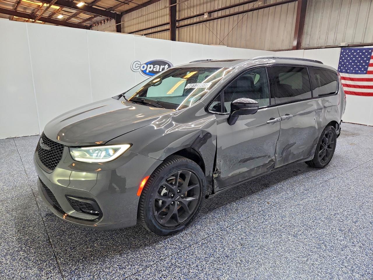 2025 CHRYSLER PACIFICA LIMITED | 2C4RC1GG3SR516451 | UPCARS