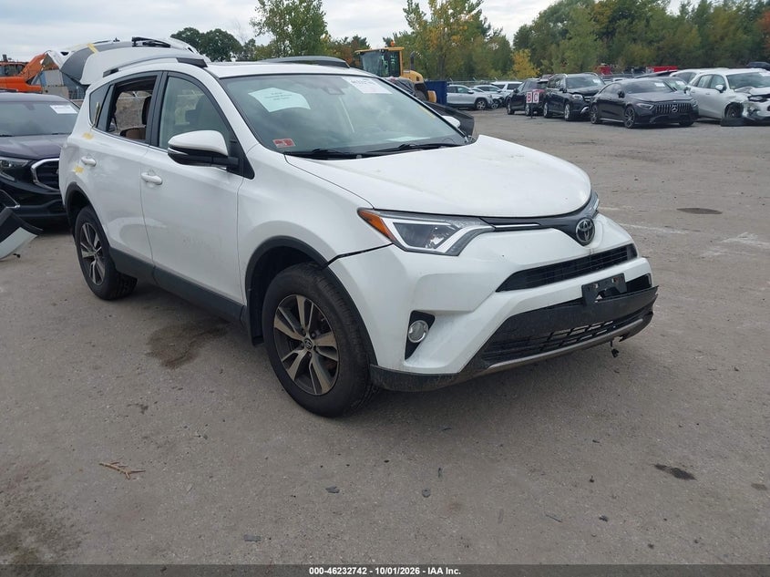 2017 TOYOTA RAV4 XLE | JTMRFREVXHJ125091 | UPCARS