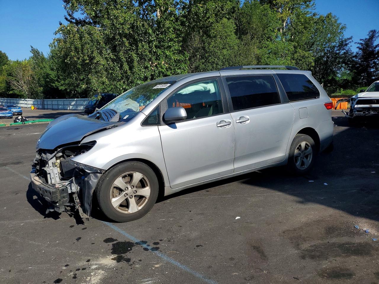 2015 TOYOTA SIENNA LE | 5TDKK3DC9FS587006 | UPCARS