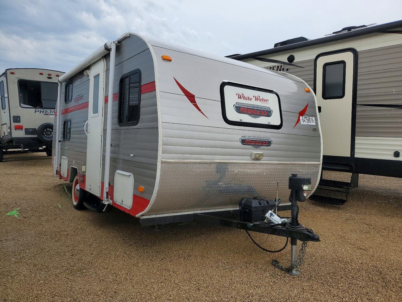2015 RIVERSIDE WHITE WATE RETRO CAMPER | 1R9CC1913FL653768 | UPCARS