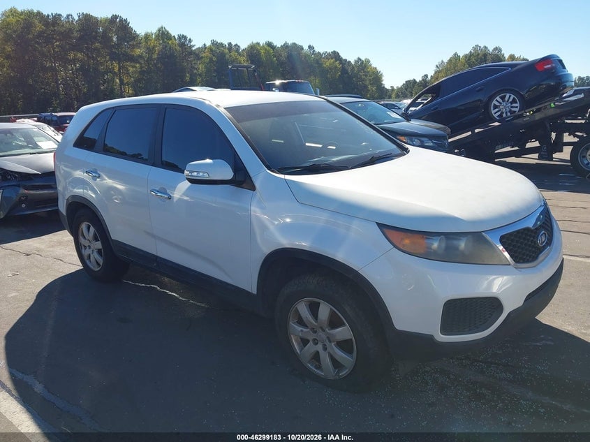 2011 KIA SORENTO LX | 5XYKT3A15BG184325 | UPCARS