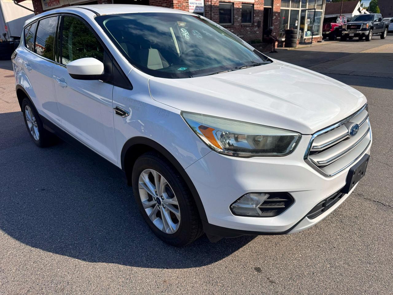 2017 FORD ESCAPE SE | 1FMCU9GD8HUC04625 | UPCARS