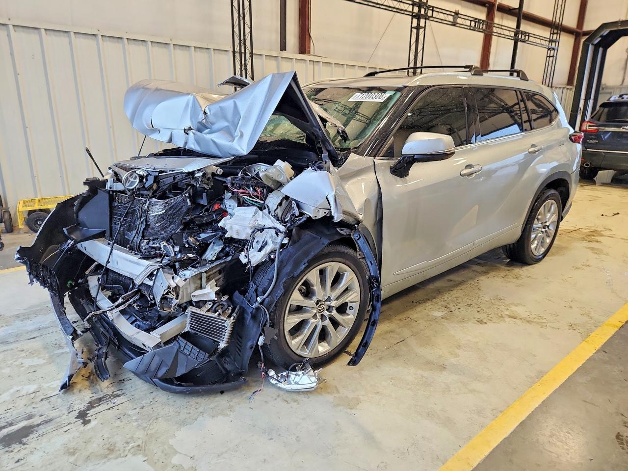 2020 TOYOTA HIGHLANDER LIMITED | 5TDYZRAHXLS021814 | UPCARS