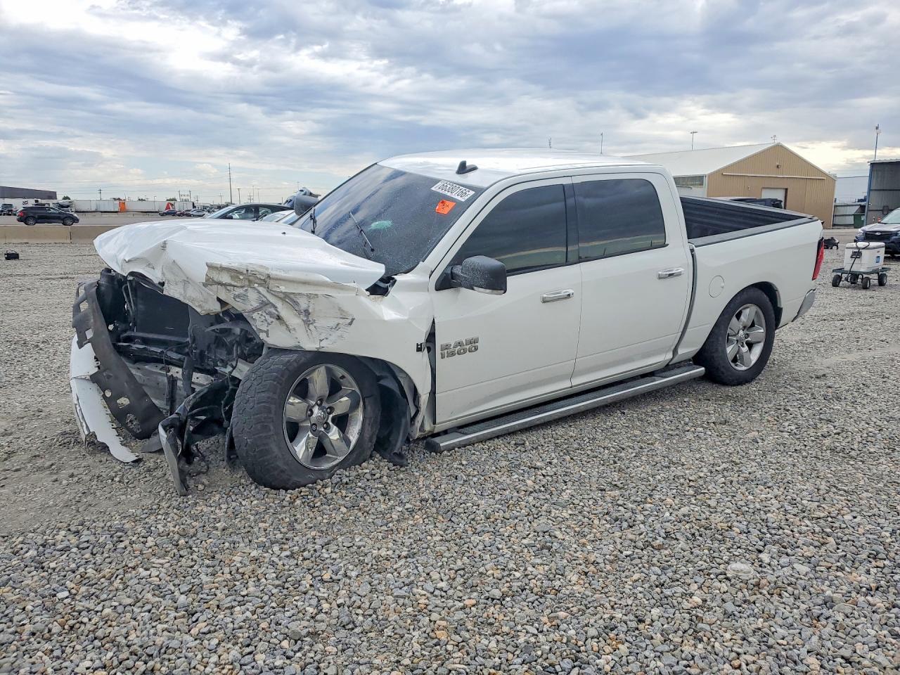 2017 RAM 1500 SLT | 3C6RR7LT1HG524171 | UPCARS