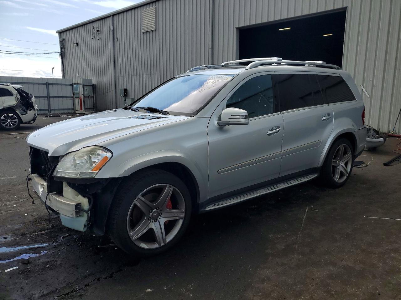 2011 MERCEDES-BENZ GL-CLASS 550 4MATIC | 4JGBF8GE9BA733051 | UPCARS