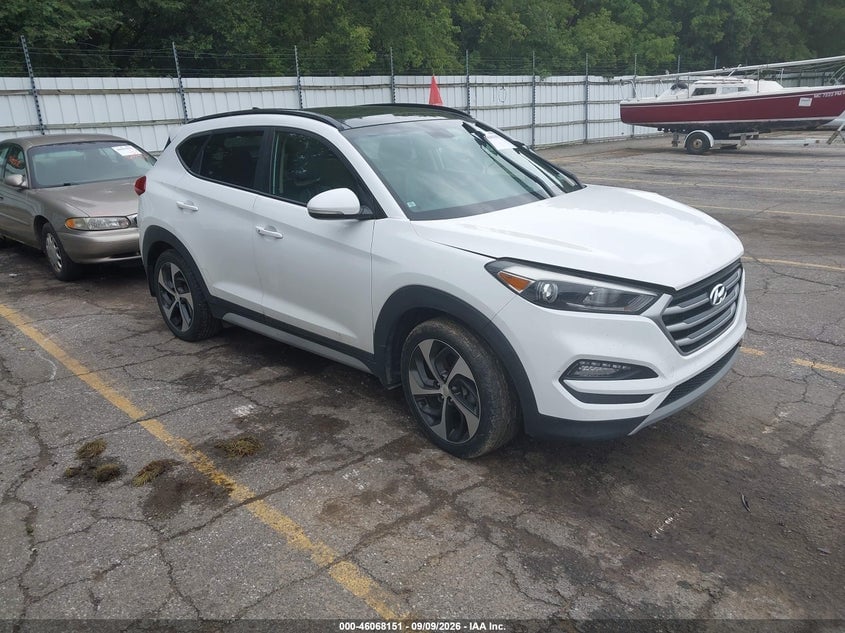 2018 HYUNDAI TUCSON VALUE | KM8J3CA23JU627570 | UPCARS