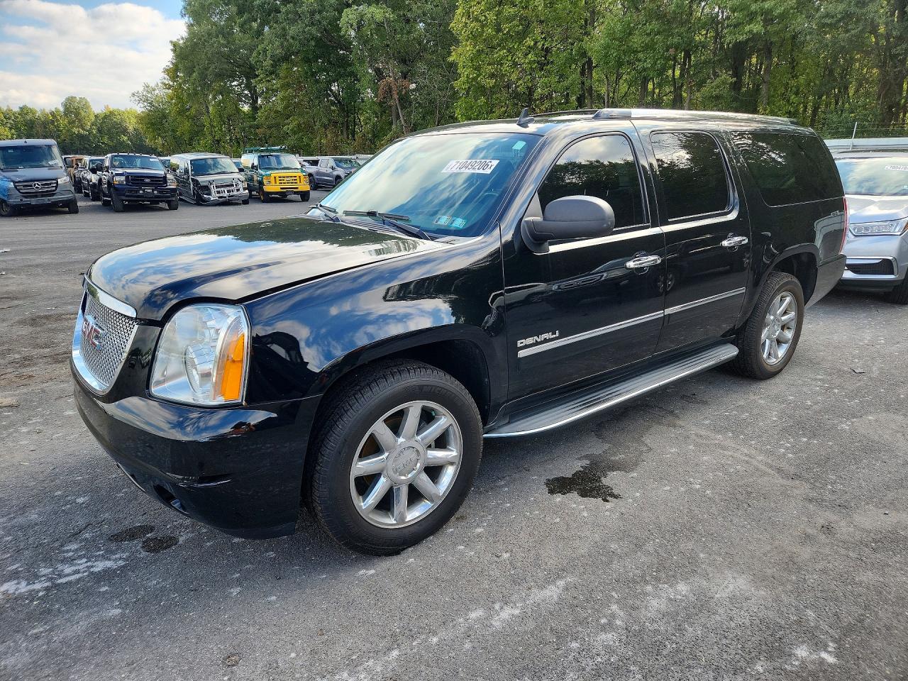 2011 GMC YUKON DENALI | 1GKS2MEF4BR372936 | UPCARS