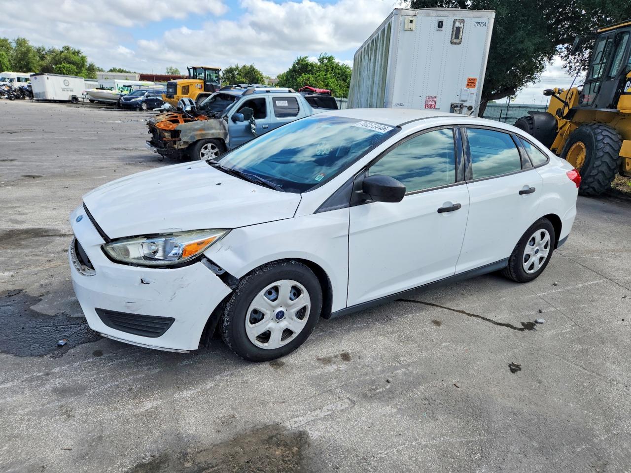 2015 FORD FOCU S | 1FADP3E23FL322072 | UPCARS