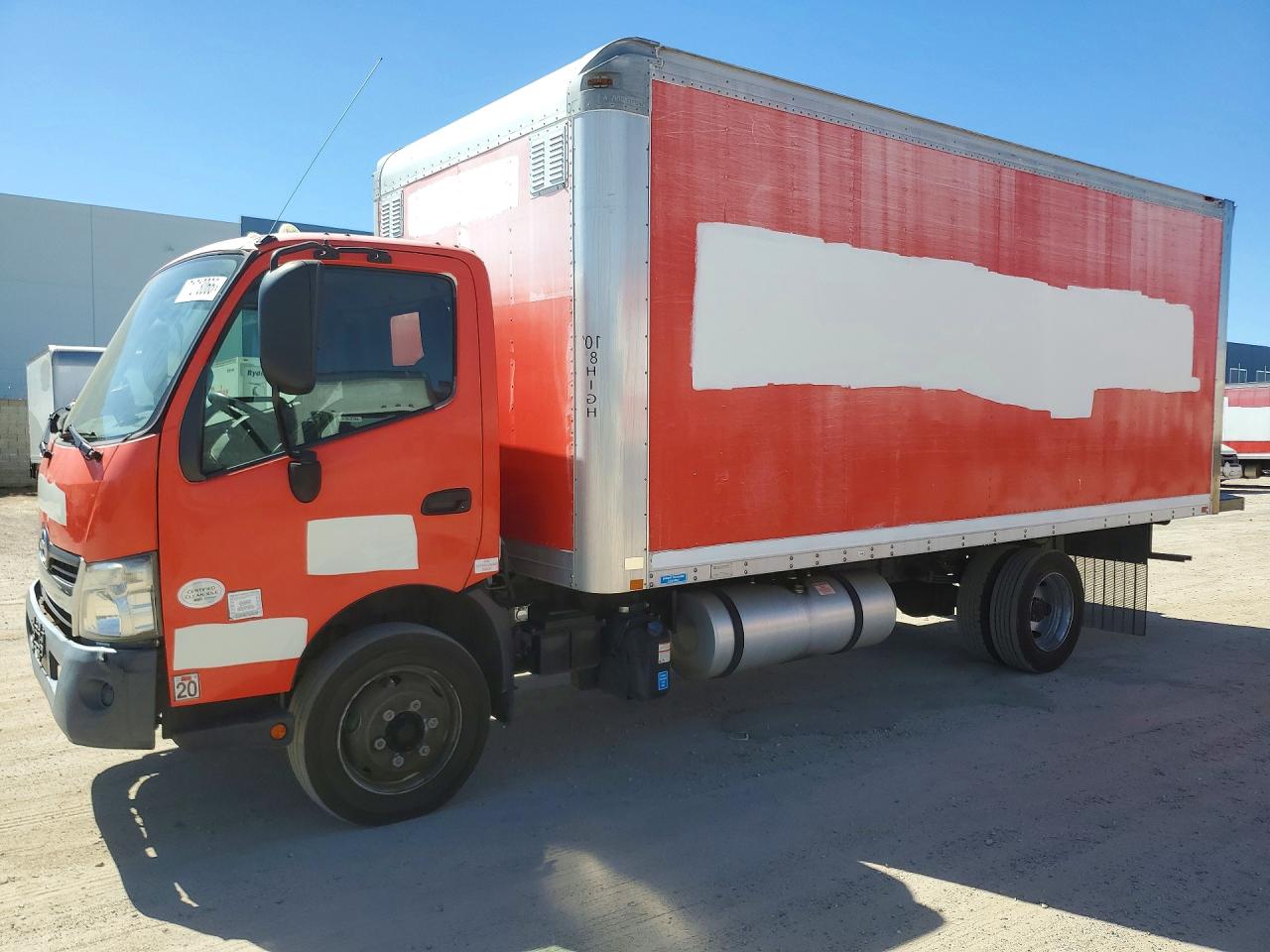 2017 HINO ALL OTHER BOX TRUCK | JHHSDM2H5HK005540 | UPCARS