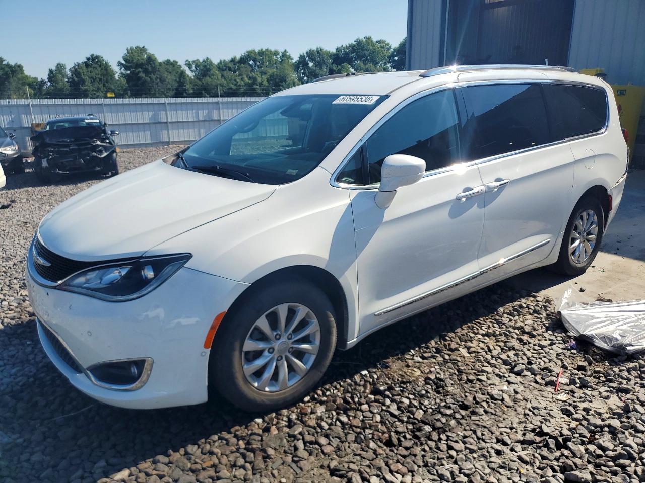2018 CHRYSLER PACIFICA TOURING L | 2C4RC1BG9JR110860 | UPCARS