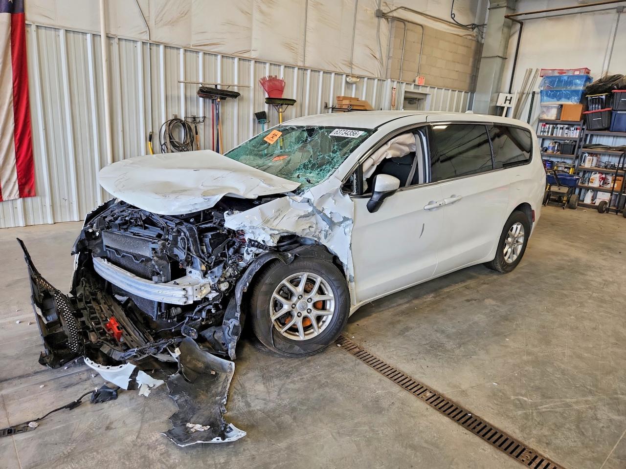 2017 CHRYSLER PACIFICA LX | 2C4RC1CG4HR665515 | UPCARS
