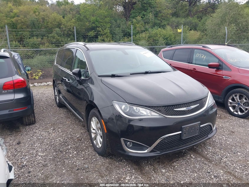 2019 CHRYSLER PACIFICA TOURING L | 2C4RC1BG1KR651306 | UPCARS