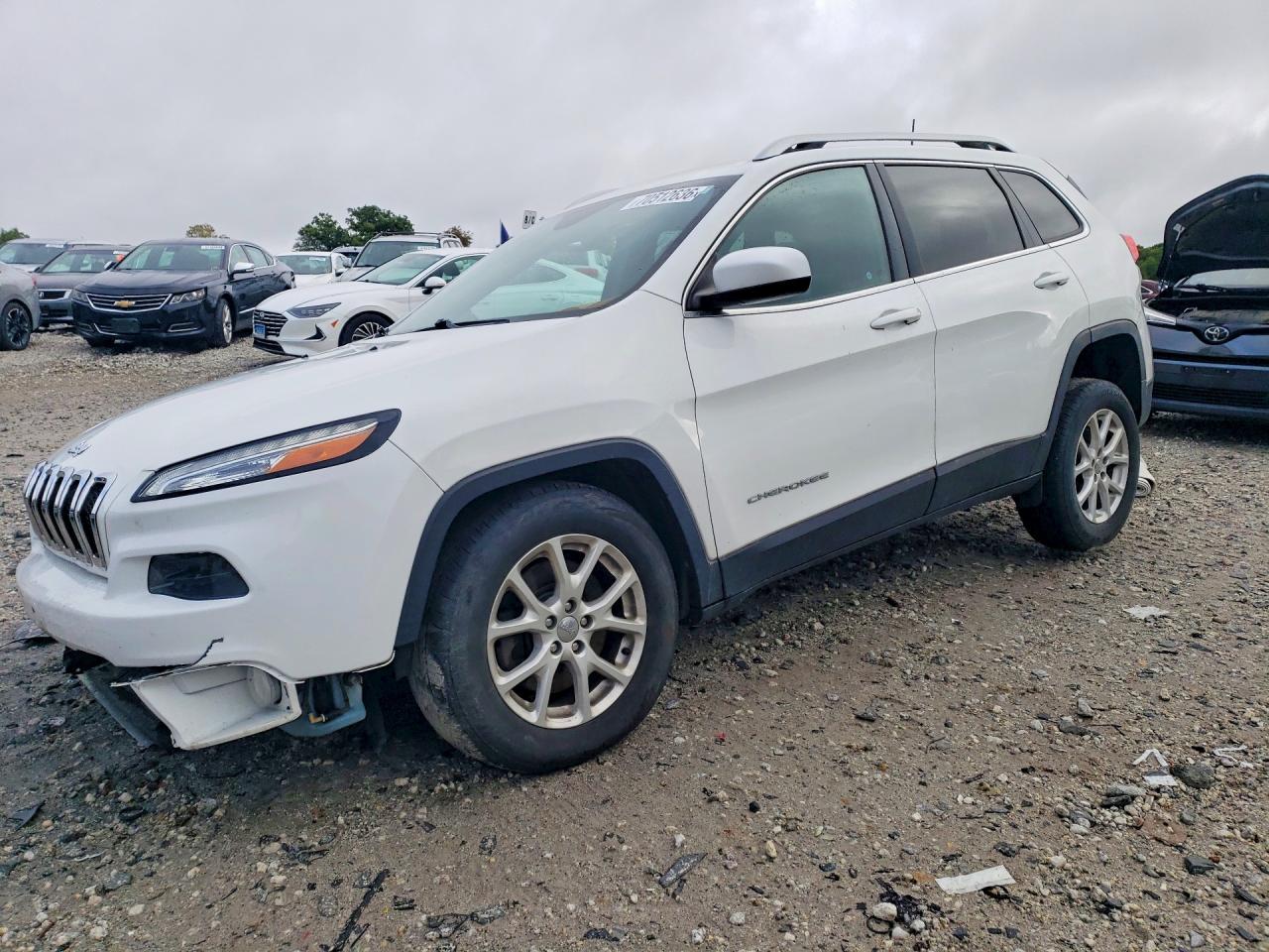 2016 JEEP CHEROKEE LATITUDE | 1C4PJMCS6GW122434 | UPCARS