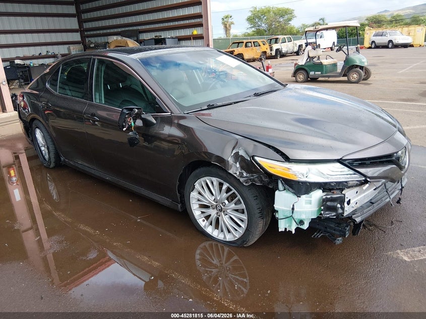 2018 TOYOTA CAMRY XLE | 4T1B11HK4JU136171 | UPCARS