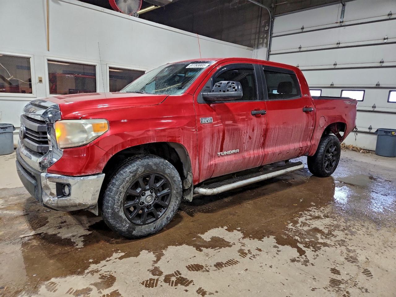 2014 TOYOTA TUNDRA CREWMAX SR5 | 5TFDW5F13EX332378 | UPCARS