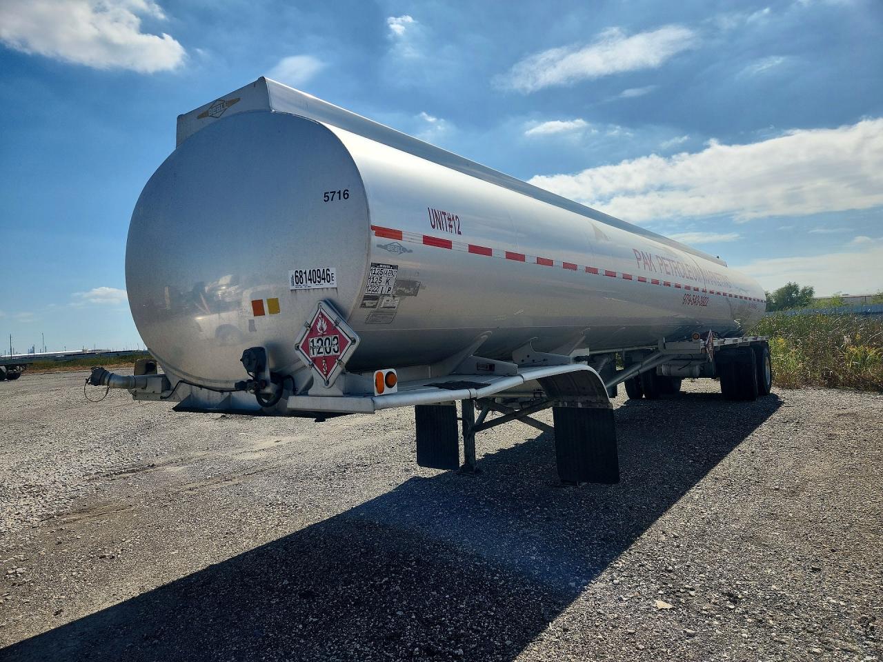 1999 BEALL TRANS-LINER TANKER | 1BN2M432XXB005716 | UPCARS