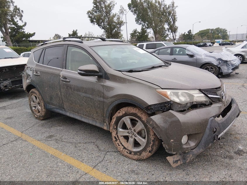 2015 TOYOTA RAV4 XLE | JTMRFREVXFD134868 | UPCARS