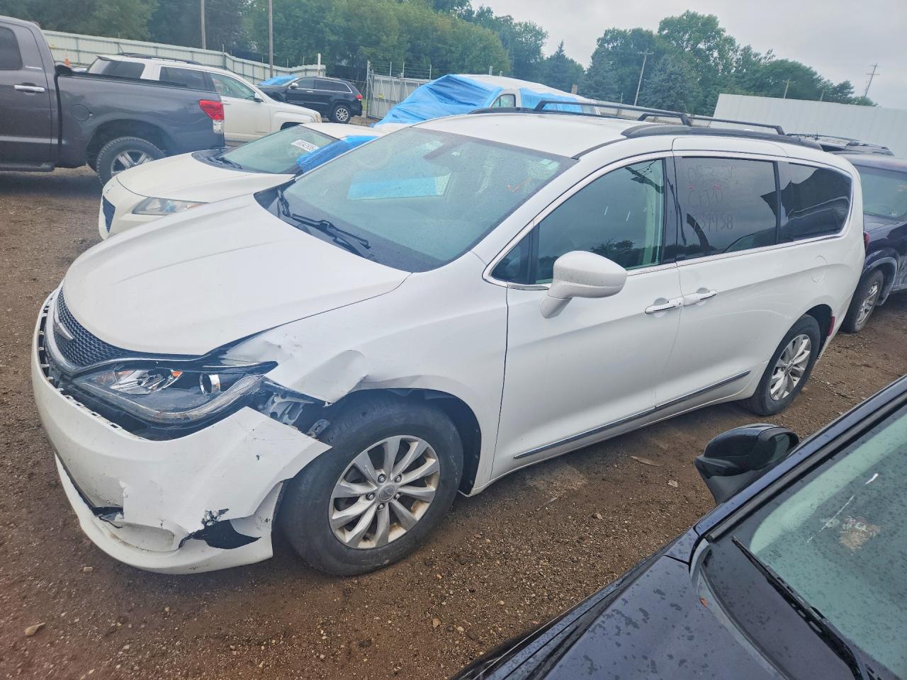 2017 CHRYSLER PACIFICA TOURING L | 2C4RC1BG3HR739458 | UPCARS