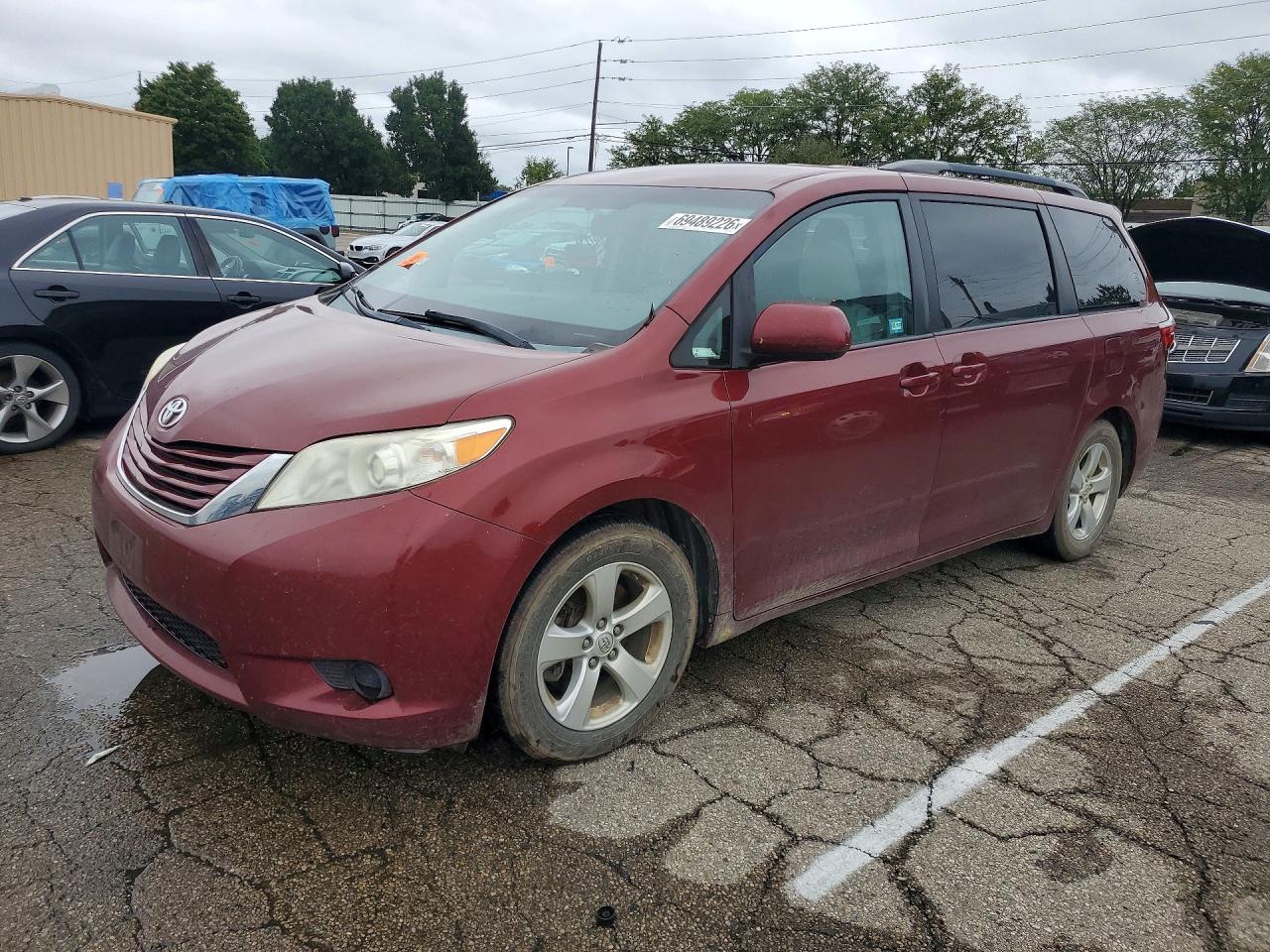 2015 TOYOTA SIENNA LE | 5TDKK3DCXFS574880 | UPCARS