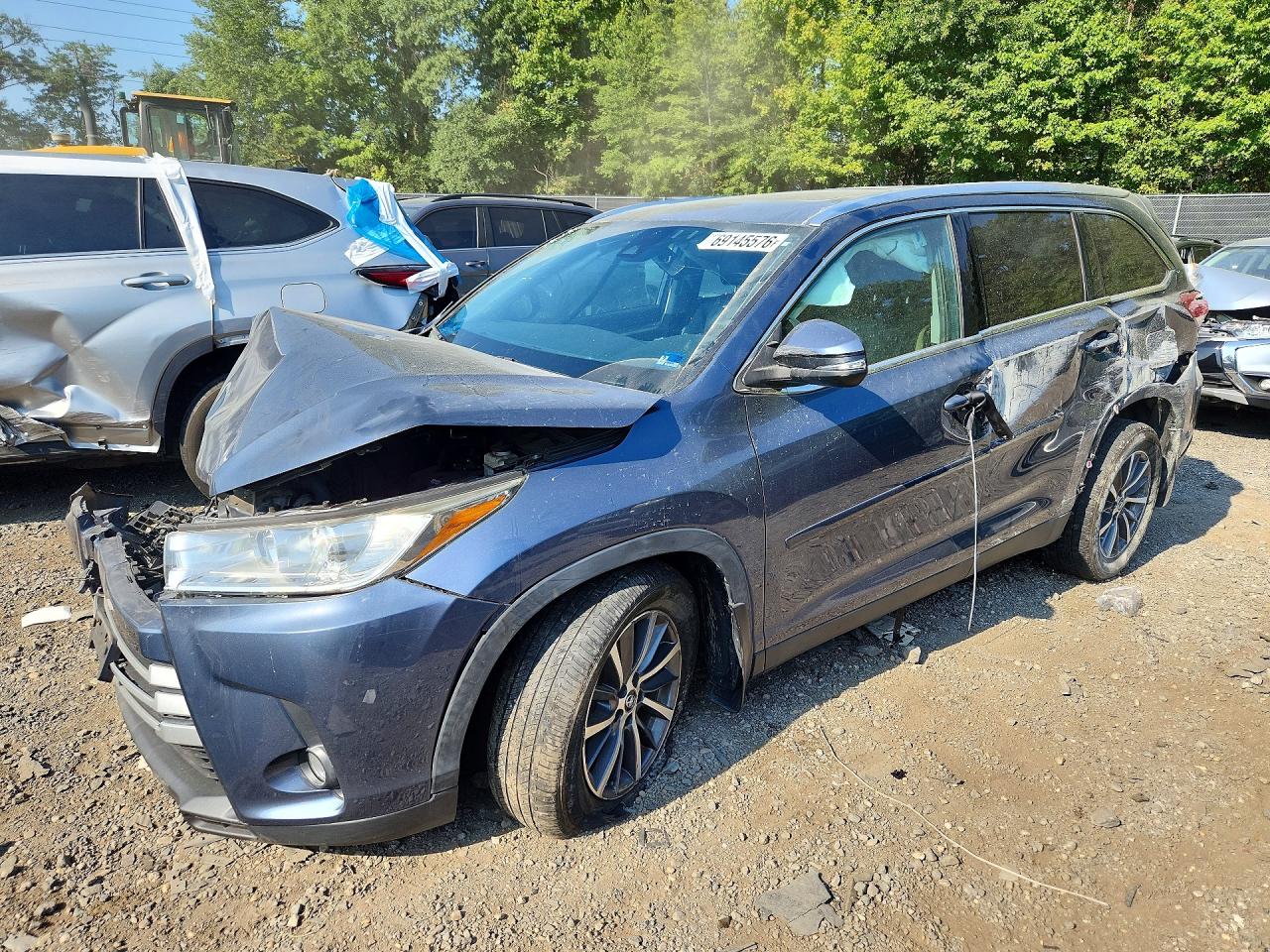 2019 TOYOTA HIGHLANDER XLE | 5TDJZRFH0KS739414 | UPCARS
