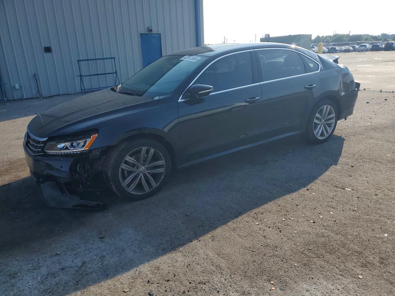 2018 VOLKSWAGEN PASSAT SE | 1VWBA7A31JC032900 | UPCARS