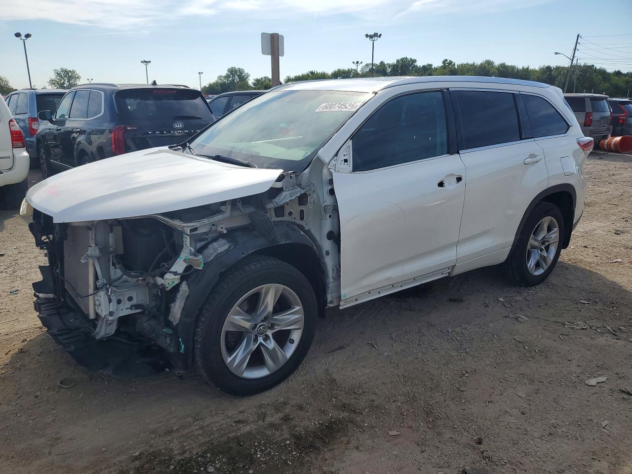 2016 TOYOTA HIGHLANDER LIMITED | 5TDDKRFH0GS333772 | UPCARS