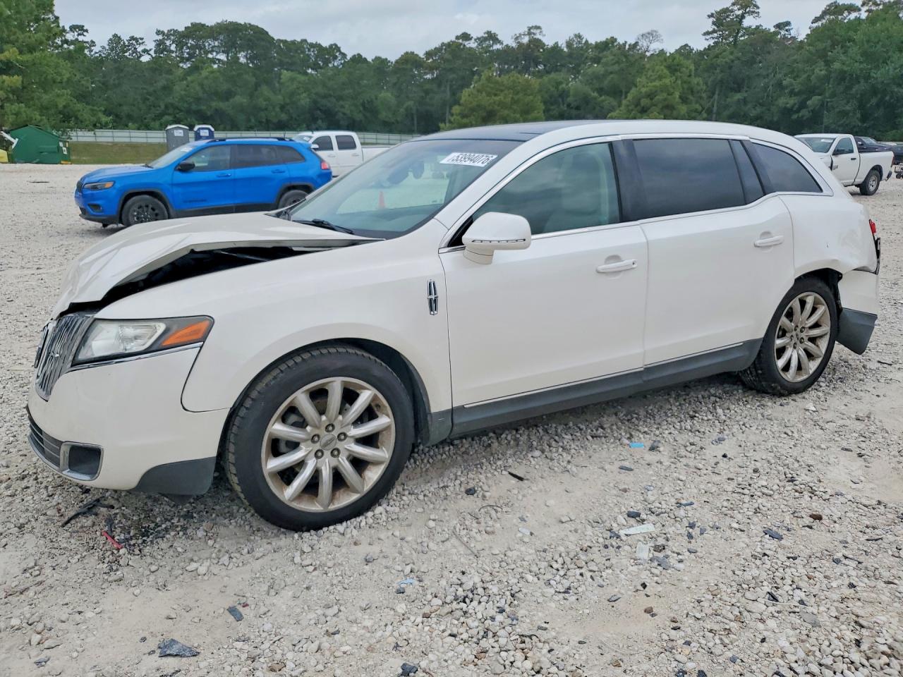 2010 LINCOLN MKT | 2LMHJ5FR8ABJ17182 | UPCARS