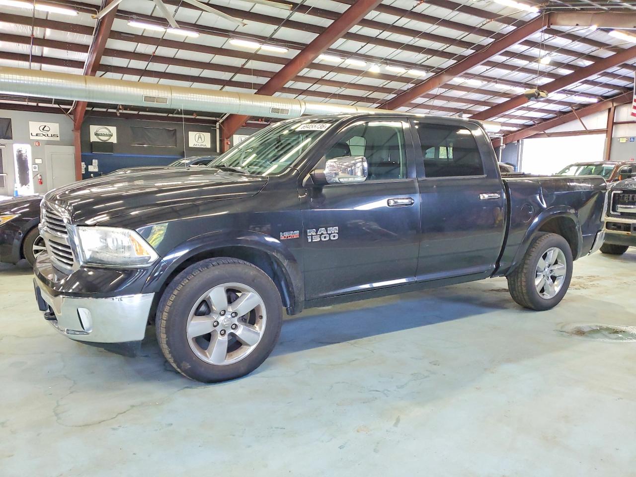 2015 RAM 1500 LARAMIE | 1C6RR7NT2FS767815 | UPCARS